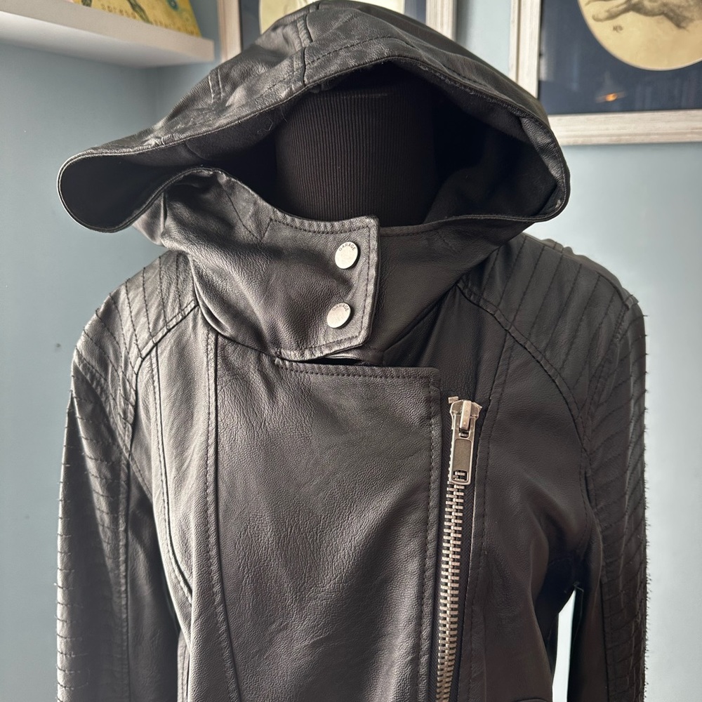 Motorcycle jacket